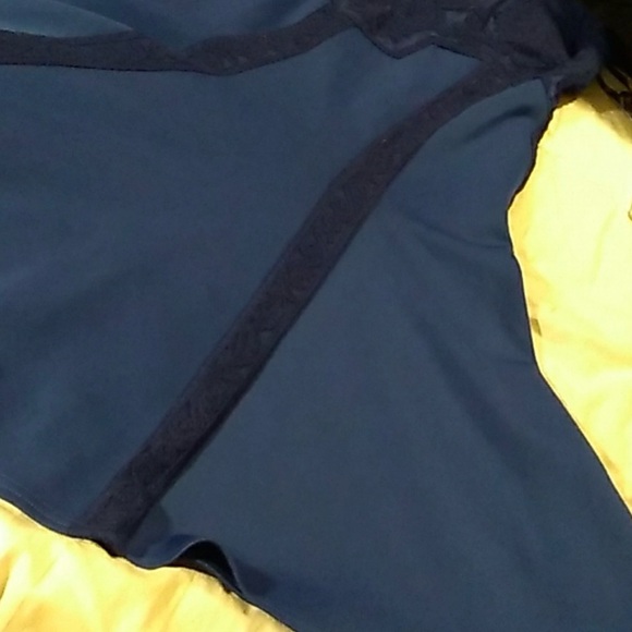 LADIES TADASHI SHOJI - Picture 1 of 8